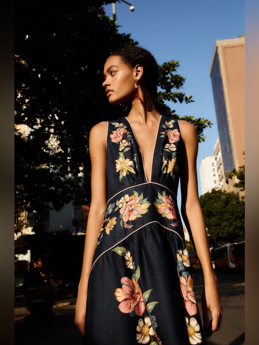 NWT! FARM Rio Dark Blue Maira Floral Midi Dress Size XS 6185